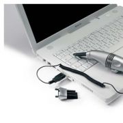 Mit Saugkraft gegen den Dreck: Der USB-Staubsauger macht Staub und Krümeln in Tastaturen den Garaus. Mit Saugkraft gegen den Dreck: Der USB-Staubsauger macht Staub und Krümeln in Tastaturen den Garaus.