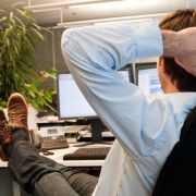 Priorisieren ist das Stichwort gegen Vergesslichkeit: Machen Sie nicht zehn Dinge gleichzeitig, sondern arbeiten Sie sich von den wichtigen zu den unwichtigen Aufgaben durch. Multitasking macht vergesslich - auch wenn die meisten Frauen das nie zugeben wü Priorisieren ist das Stichwort gegen Vergesslichkeit: Machen Sie nicht zehn Dinge gleichzeitig, sondern arbeiten Sie sich von den wichtigen zu den unwichtigen Aufgaben durch. Multitasking macht vergesslich - auch wenn die meisten Frauen das nie zugeben wü