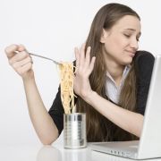 Mittagspausen-Fehler: Nichts essen Mittagspausen-Fehler: Nichts essen
