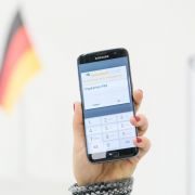 Dass die Datensicherung an Bedeutung gewinnt, zeigt sich auch auf der CeBIT: Secusmart stellt ein mit dem Sicherungssystem Dass die Datensicherung an Bedeutung gewinnt, zeigt sich auch auf der CeBIT: Secusmart stellt ein mit dem Sicherungssystem