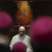 Der Papst ist die höchste Autorität innerhalb der römisch-katholischen Kirche. Doch wie sein Boss, Gott, aussieht weiß man natürlich nicht. Bis jetzt? (Symbolfoto) Der Papst ist die höchste Autorität innerhalb der römisch-katholischen Kirche. Doch wie sein Boss, Gott, aussieht weiß man natürlich nicht. Bis jetzt? (Symbolfoto)