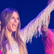 Heidi Klum gibt immer alles - zur Not auch beim Jodeln. Heidi Klum gibt immer alles - zur Not auch beim Jodeln.