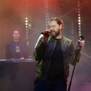 Rea Garvey heizt beim Mauer Flower Festival ein. Rea Garvey heizt beim Mauer Flower Festival ein.