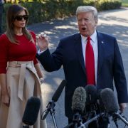 Donald Trump droht Pharmaunternehmen wegen Preiserhöhung. Donald Trump droht Pharmaunternehmen wegen Preiserhöhung.