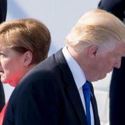 Angela Merkel und Donald Trump werden beim Nato-Gipfel aufeinander treffen. Angela Merkel und Donald Trump werden beim Nato-Gipfel aufeinander treffen.