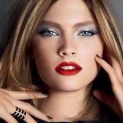 Absolut sinnlich: Der intensivrote Lippenstift ist ein Klassiker - auch in diesem Winter. Absolut sinnlich: Der intensivrote Lippenstift ist ein Klassiker - auch in diesem Winter.