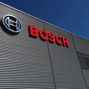 Allein im vergangenen Jahr machte Bosch einen Verlust von einer Milliarden Euro im Solargeschäft. Allein im vergangenen Jahr machte Bosch einen Verlust von einer Milliarden Euro im Solargeschäft.