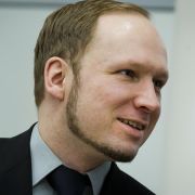 Anders Behring Breivik macht aus seinem Hass gegen den Islam keinen Hehl. Doch seine Geschichte zur Nasen-OP behauptet anderes, als frühere Freunde zu wissen glauben. Anders Behring Breivik macht aus seinem Hass gegen den Islam keinen Hehl. Doch seine Geschichte zur Nasen-OP behauptet anderes, als frühere Freunde zu wissen glauben.