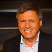 Astronaut und Astrophysiker Ulrich Walter: «Eine Besiedlung des Mars wird einige hundert, vielleicht sogar tausend Jahre dauern.» Astronaut und Astrophysiker Ulrich Walter: «Eine Besiedlung des Mars wird einige hundert, vielleicht sogar tausend Jahre dauern.»
