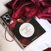 Auf den zweiten Teil der «Shades of Grey»-Trilogie haben viele Leserinnen seit Wochen gewartet. Auf den zweiten Teil der «Shades of Grey»-Trilogie haben viele Leserinnen seit Wochen gewartet.
