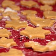 Ausstecherle und anderes weihnachtliches Gebäck ist richtig gesund - wenn die richtigen Zutaten verbacken werden. Ausstecherle und anderes weihnachtliches Gebäck ist richtig gesund - wenn die richtigen Zutaten verbacken werden.