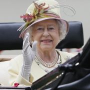 Beim Mythos Queen Elizabeth II. stößt selbst Adelsexperte Rolf Seelmann-Eggebert an seine Grenzen. Beim Mythos Queen Elizabeth II. stößt selbst Adelsexperte Rolf Seelmann-Eggebert an seine Grenzen.