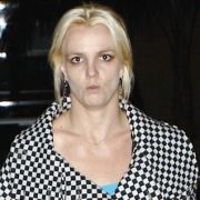 Upps, Britney Spears wurde vom Blitzlicht des Fotografen sichtlich überrascht. So wie ihr, geht es vielen Stars. Upps, Britney Spears wurde vom Blitzlicht des Fotografen sichtlich überrascht. So wie ihr, geht es vielen Stars.
