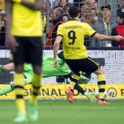 BVB-Torjäger Robert Lewandowski vergab vom Elfmeterpunkt den möglichen Sieg gegen Bayern München BVB-Torjäger Robert Lewandowski vergab vom Elfmeterpunkt den möglichen Sieg gegen Bayern München