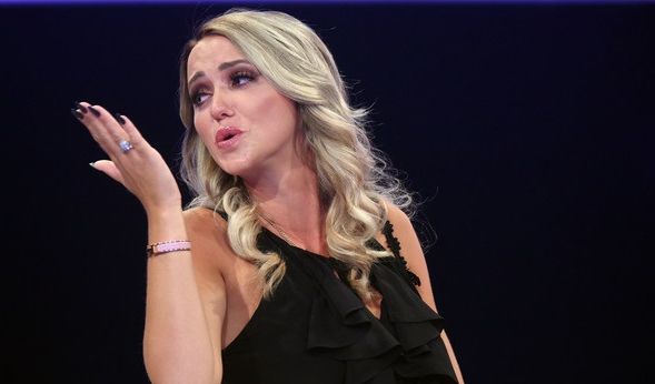 Cathy Lugner lässt sich aktuell auf Ibiza die Sonne auf den Pelz scheinen.