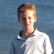 Das Fahndungsfoto erlangte traurige Berühmtheit: Es zeigt Mirco im Frankreich-Urlaub. Hier verbrachte die Familie kurz vor der Entführung des Sohnes die Sommerferien 2010. Das Fahndungsfoto erlangte traurige Berühmtheit: Es zeigt Mirco im Frankreich-Urlaub. Hier verbrachte die Familie kurz vor der Entführung des Sohnes die Sommerferien 2010.