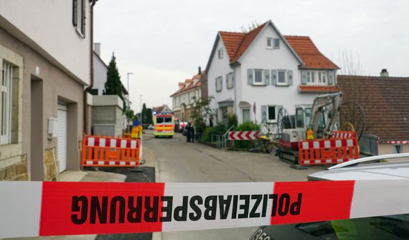 Das Haus der Familie wurde von der Polizei weiträumig abgesperrt.