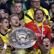 Das Objekt der Begierde: Um die Meisterschale geht es auch in der Saison 201272013 wieder. Das Objekt der Begierde: Um die Meisterschale geht es auch in der Saison 201272013 wieder.