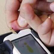 Das Sterberisiko von schlanken Diabetikern ist doppelt so hoch als bei dicken. Die Ursache wird nur vermutet. Umso wichtiger wird die Früherkennung. Das Sterberisiko von schlanken Diabetikern ist doppelt so hoch als bei dicken. Die Ursache wird nur vermutet. Umso wichtiger wird die Früherkennung.