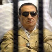 Das Urteil im Prozess gegen Ägyptens Expräsident Mubarak und frühere Spitzen des Sicherheitsapparats ist für viele Menschen mehr als unbefriedigend. Das Urteil im Prozess gegen Ägyptens Expräsident Mubarak und frühere Spitzen des Sicherheitsapparats ist für viele Menschen mehr als unbefriedigend.