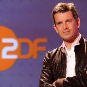 Das ZDF will mit Lanz ein neues Kapitel in der über 30-jährigen Geschichte von Wetten, dass..? beginnen. Das ZDF will mit Lanz ein neues Kapitel in der über 30-jährigen Geschichte von Wetten, dass..? beginnen.