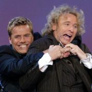 Den ersten gemeinsamen Arbeitstag für Das Supertalent 2012 haben Dieter Bohlen und Thomas Gottschalk erfolgreich hinter sich gebracht. Den ersten gemeinsamen Arbeitstag für Das Supertalent 2012 haben Dieter Bohlen und Thomas Gottschalk erfolgreich hinter sich gebracht.