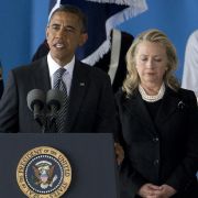 Der arabische Flächenbrand, der vier amerikanischen Botschaftsmitarbeitern das Leben kostete, stellt Barack Obamas außenpolitische Linie auf die Probe. Der arabische Flächenbrand, der vier amerikanischen Botschaftsmitarbeitern das Leben kostete, stellt Barack Obamas außenpolitische Linie auf die Probe.