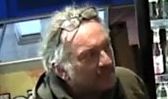 Der Mann soll zeitweise eine Schiebermütze getragen haben.