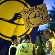 Die Flugbegleiter der Lufthansa setzen ihren Streik an diesem Dienstag fort. Die Flugbegleiter der Lufthansa setzen ihren Streik an diesem Dienstag fort.
