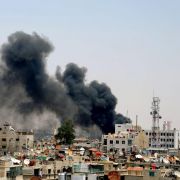 Die Kämpfe zwischen Regierungstruppen und Oppositionellen haben mehrere Viertel der syrischen Hauptstadt Damaskus erreicht. Die Kämpfe zwischen Regierungstruppen und Oppositionellen haben mehrere Viertel der syrischen Hauptstadt Damaskus erreicht.