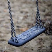 Die kleine Lea-Sophie aus Köln ist getötet worden. Die Leiche des Kindes wurde nur wenige hundert Meter entfernt von dem Spielplatz in Köln gefunden. Die kleine Lea-Sophie aus Köln ist getötet worden. Die Leiche des Kindes wurde nur wenige hundert Meter entfernt von dem Spielplatz in Köln gefunden.