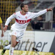 Zuletzt glänzte er im VfB-Dress gegen Dortmund, nun will er künftig für den BVB auflaufen: Julian Schieber. Zuletzt glänzte er im VfB-Dress gegen Dortmund, nun will er künftig für den BVB auflaufen: Julian Schieber.