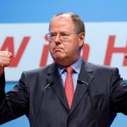 Er will beweisen, dass er nichts zu verbergen hat: SPD-Kanzlerkandidat Peer Steinbrück. Er will beweisen, dass er nichts zu verbergen hat: SPD-Kanzlerkandidat Peer Steinbrück.
