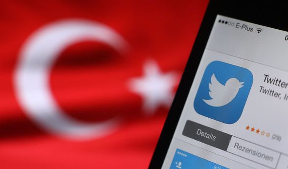 Erdogan-Unterstützer haben offenbar zahlreiche Twitter-Accounts gehackt, darunter auch Konten von Promis.