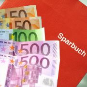 EZB-Direktor Jörg Asmussen beruhigt vor Griechenlandwahl: Das Geld der Deutschen sei sicher. EZB-Direktor Jörg Asmussen beruhigt vor Griechenlandwahl: Das Geld der Deutschen sei sicher.