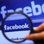 Facebook-Nutzer sollen ihre Freunde verraten, falls diese unter einem Pseudonym angemeldet sind. Facebook-Nutzer sollen ihre Freunde verraten, falls diese unter einem Pseudonym angemeldet sind.