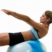 Fitnessübungen sollen Spaß machen, nur so bleibt man am Ball und kommt dem Ziel einer strafferen Figur näher und näher. Fitnessübungen sollen Spaß machen, nur so bleibt man am Ball und kommt dem Ziel einer strafferen Figur näher und näher.