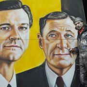 Auch die Oscar-Preisträger Colin Firth (links) und Geoffrey Rush hat der Kinoplakatmaler Götz Valien auf Leinwand gebannt. Auch die Oscar-Preisträger Colin Firth (links) und Geoffrey Rush hat der Kinoplakatmaler Götz Valien auf Leinwand gebannt.
