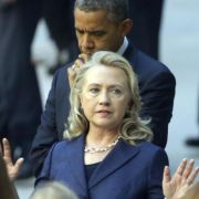 Haben Außenministerin Hillary Clinton und Präsident Barack Obama ihren Botschafter durch einen Anschlag verloren? Haben Außenministerin Hillary Clinton und Präsident Barack Obama ihren Botschafter durch einen Anschlag verloren?