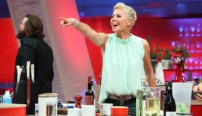 internet jaehrige blondine startet nackt kochshow online internet jaehrige blondine startet nackt kochshow online