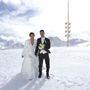 Das höchste Standesamt Deutschlands findet sich auf der Zugspitze und ist eine Außenstelle des Standesamtes Garmisch-Partenkirchen. Das höchste Standesamt Deutschlands findet sich auf der Zugspitze und ist eine Außenstelle des Standesamtes Garmisch-Partenkirchen.