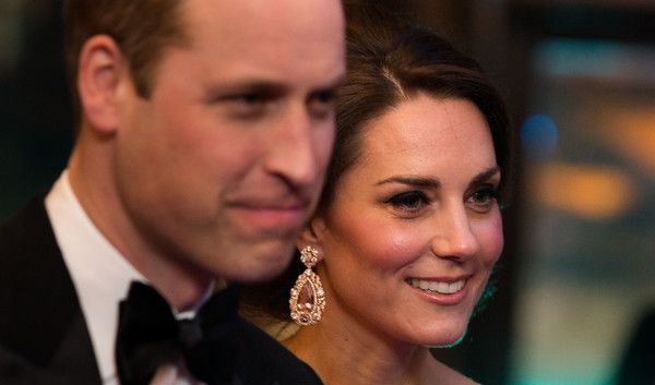 Herzogin Kate und ihr Ehemann Prinz William gelten als faul und öffentlichkeitsscheu - sogar die Queen mit ihren 90 Jahren ackert mehr als die jungen Royals.