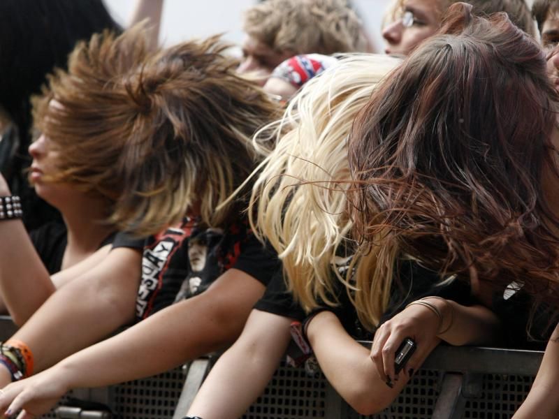 aktuelles nachrichten hirnblutung durch headbangen. aktuelles nachrichten hirnblutung durch headbangen.
