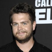 Jack Osbourne (26), der Sohn von Sänger Ozzy Osbourne, leidet an Multiple Sklerose. Er habe gut zwei Wochen nach der Geburt seiner Tochter Pearl Clementine von seiner Krankheit erfahren. Jack Osbourne (26), der Sohn von Sänger Ozzy Osbourne, leidet an Multiple Sklerose. Er habe gut zwei Wochen nach der Geburt seiner Tochter Pearl Clementine von seiner Krankheit erfahren.