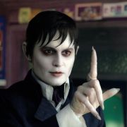 Johnny Depp gibt in Tim Burtons Gruselstreifen Dark Shadows den überaus durstigen Vampir Barnabas Collins. Johnny Depp gibt in Tim Burtons Gruselstreifen Dark Shadows den überaus durstigen Vampir Barnabas Collins.