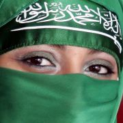 Jungfräulichkeit ist eine komplizierte Sache. Und für viele Frauen noch immer ein schwerer Zwang. Jungfräulichkeit ist eine komplizierte Sache. Und für viele Frauen noch immer ein schwerer Zwang.