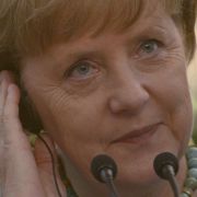 Kanzlerin Angela Merkel empört sich über das Urteil zur Strafbarkeit von religiösen Beschneidungen von Jungen. Kanzlerin Angela Merkel empört sich über das Urteil zur Strafbarkeit von religiösen Beschneidungen von Jungen.