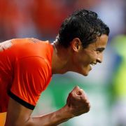 Königsblau und Oranje: Ibrahim Afellay wird vom FC Barcelona an den FC Schalke 04 ausgeliehen. Königsblau und Oranje: Ibrahim Afellay wird vom FC Barcelona an den FC Schalke 04 ausgeliehen.