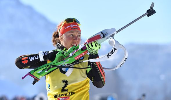 Laura Dahlmeier muss beim Biathlon in Ruhpolding verletzungsbedingt pausieren.