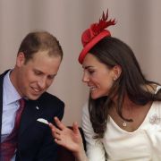 Laut dem Promi-Portal people.com sagte der frühere Astrologe von Prinzessin Diana, Penny Thornton, über die Zukunft des Paares: «Sie werden eventuell eine Familie haben, aber es wird eine Überraschung für sie sein.» Laut dem Promi-Portal people.com sagte der frühere Astrologe von Prinzessin Diana, Penny Thornton, über die Zukunft des Paares: «Sie werden eventuell eine Familie haben, aber es wird eine Überraschung für sie sein.»